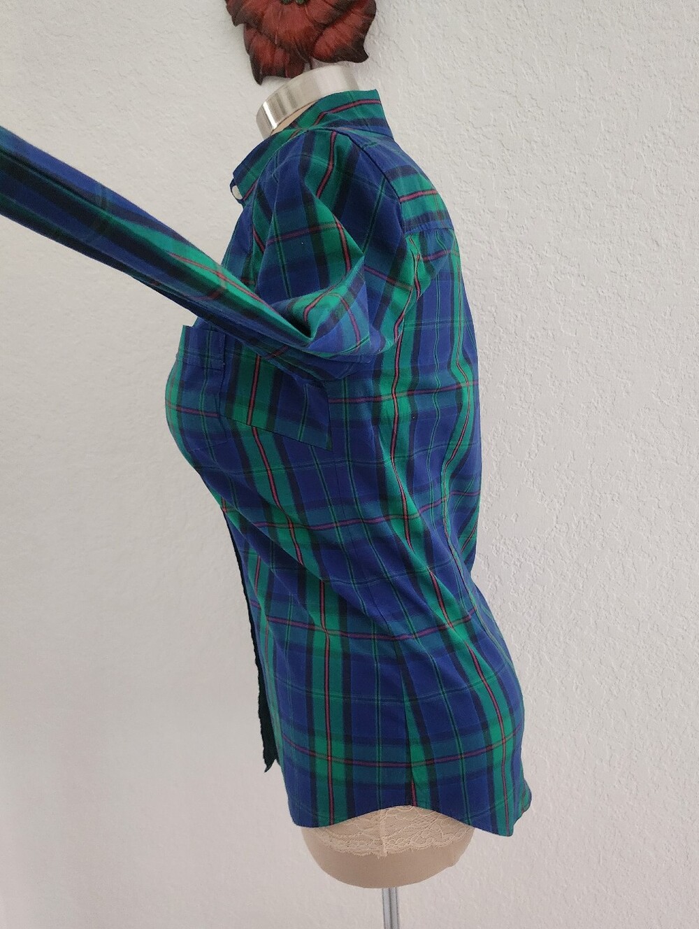 J CREW | Women's Green & Blue Plaid Button-Down Shirt - Picture 5 of 13